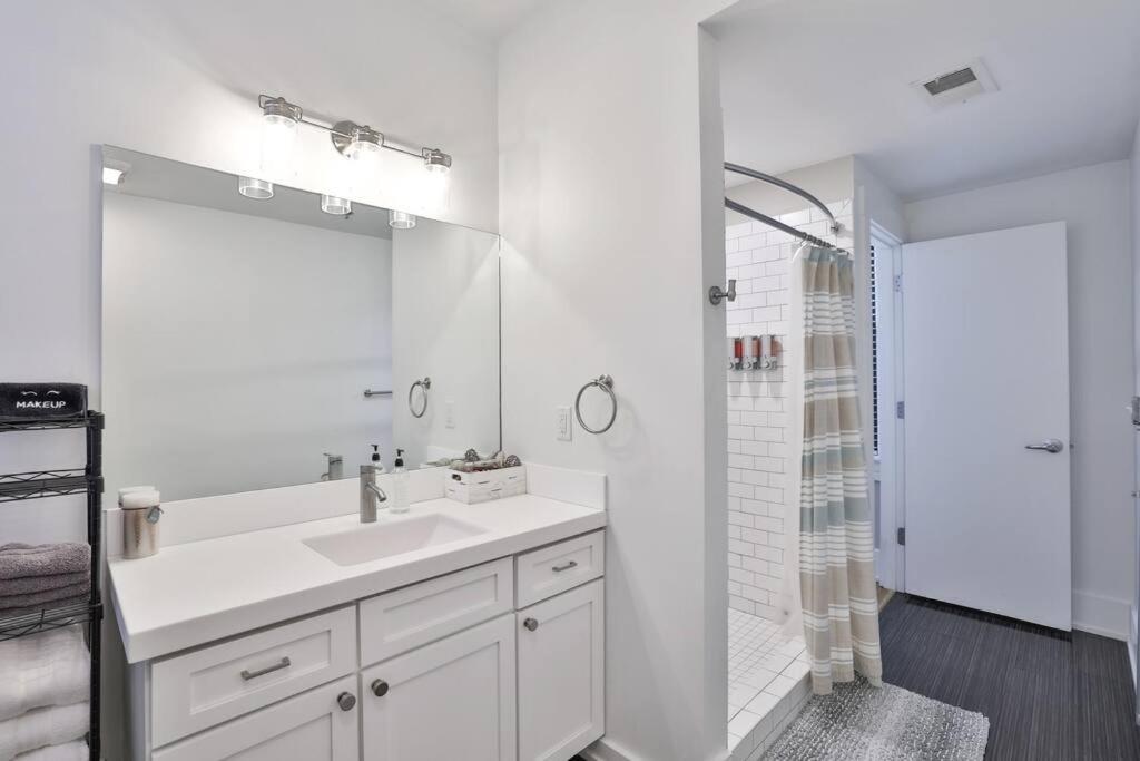 **New Radiant Stay In The Thrust Of Otr* W/Parking Cincinnati Exterior foto